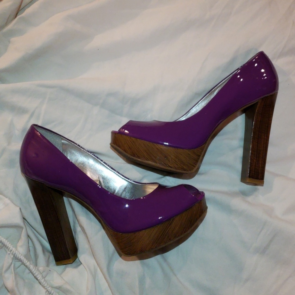 Gianni Bini "Gotham 519" Heel Shoe  Size 11